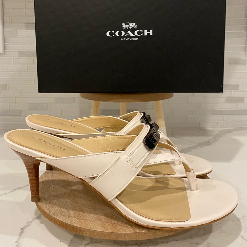 Coach off white leather beautiful dress thong summer sandal.